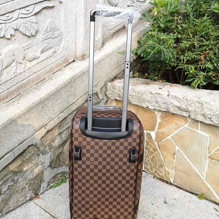 スーパーコピー ルイヴィトン スーツケース