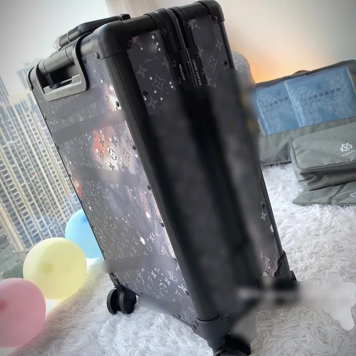 スーパーコピー ルイヴィトン スーツケース