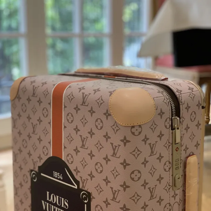 スーパーコピー ルイヴィトン スーツケース