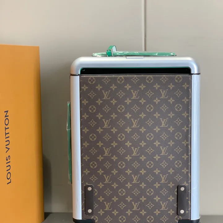 スーパーコピー ルイヴィトン スーツケース