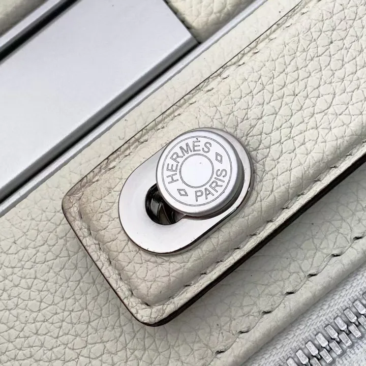 スーパーコピー シャネル スーツケース