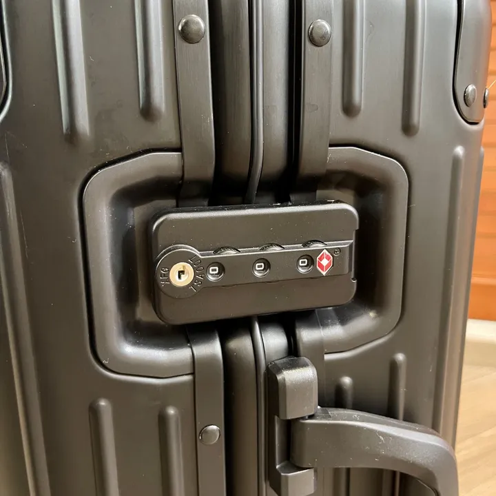 スーパーコピー リモワ スーツケース