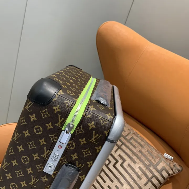 スーパーコピー ルイヴィトン スーツケース