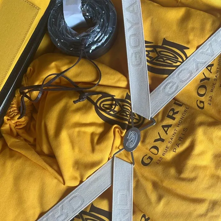 スーパーコピー フェンディ スーツケース