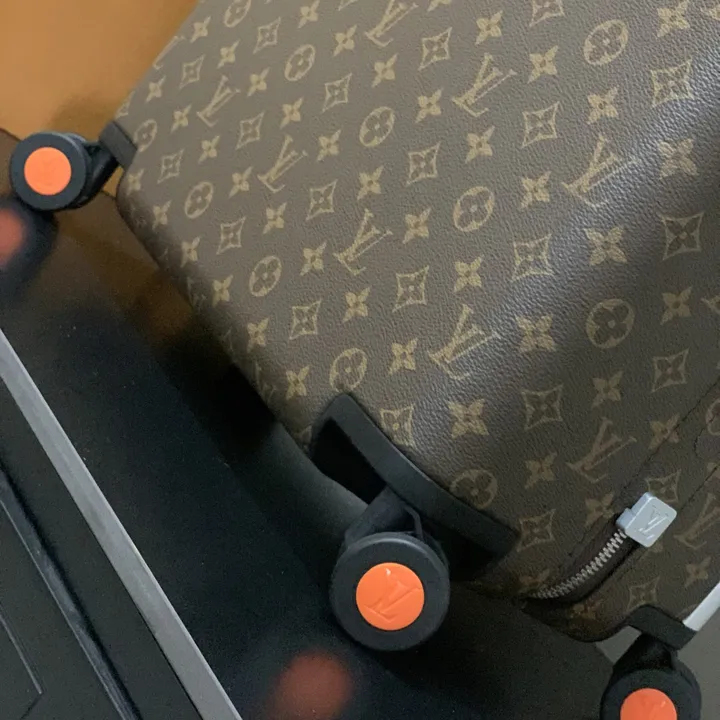スーパーコピー ルイヴィトン スーツケース