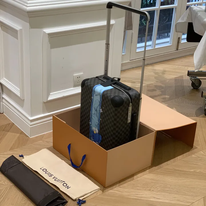 スーパーコピー ルイヴィトン スーツケース