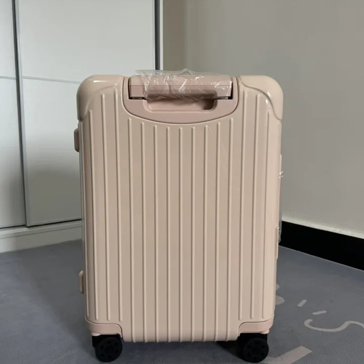 スーパーコピー リモワ スーツケース