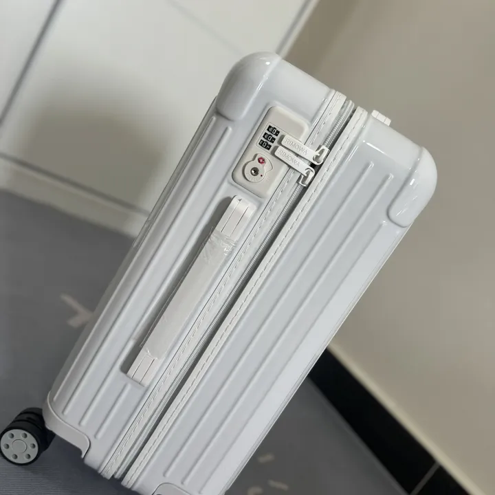 スーパーコピー リモワ スーツケース