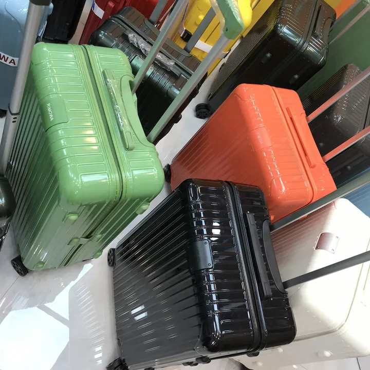 スーパーコピー リモワ スーツケース