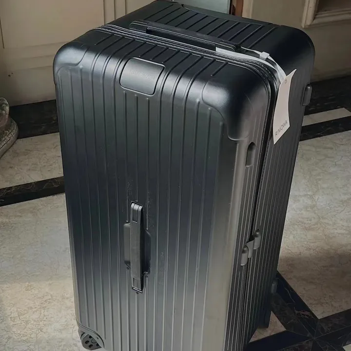 スーパーコピー リモワ スーツケース