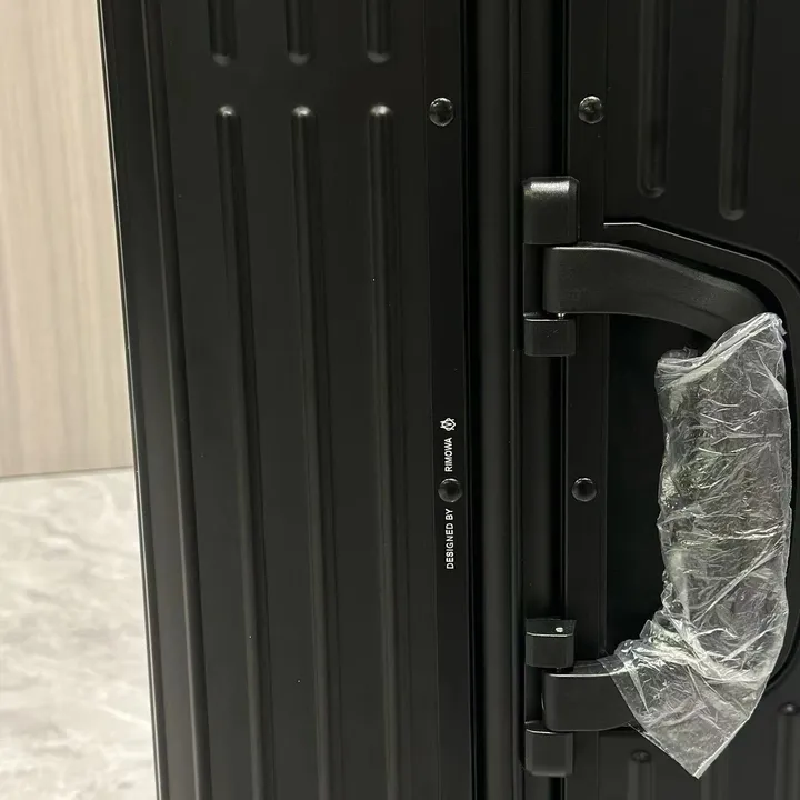 スーパーコピー リモワ スーツケース