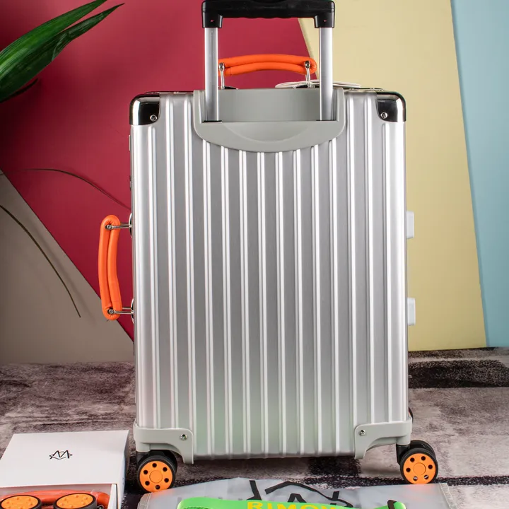 スーパーコピー リモワ スーツケース