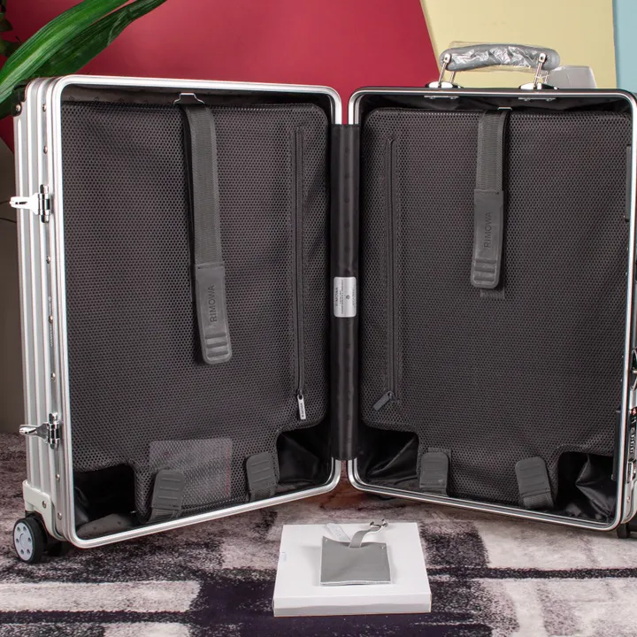 スーパーコピー リモワ スーツケース