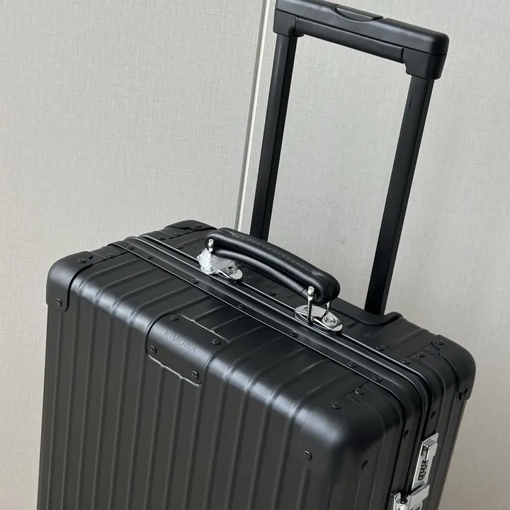 スーパーコピー リモワ スーツケース