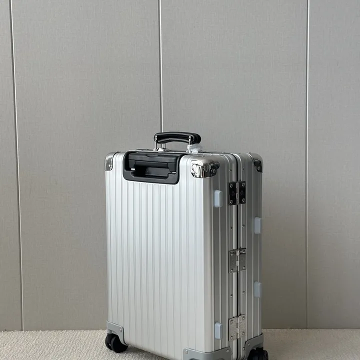 スーパーコピー リモワ スーツケース