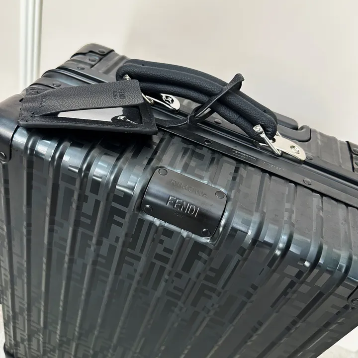 スーパーコピー ディオール スーツケース