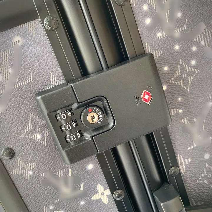 スーパーコピー ルイヴィトン スーツケース