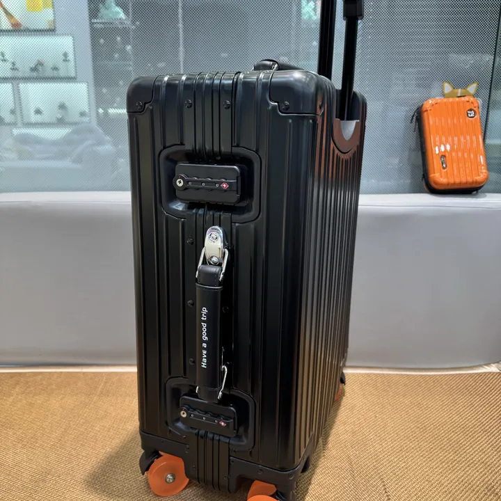 スーパーコピー リモワ スーツケース