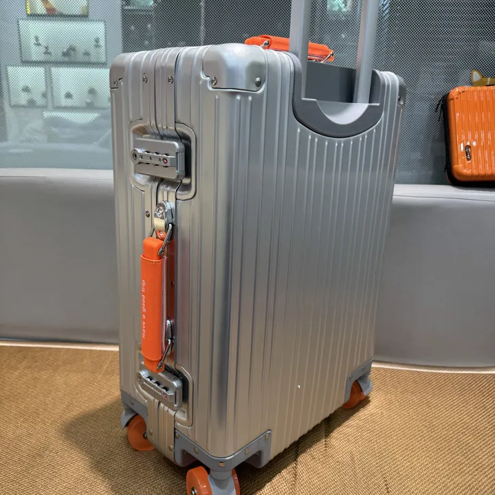 スーパーコピー リモワ スーツケース