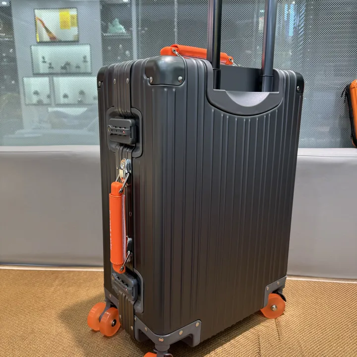 スーパーコピー リモワ スーツケース