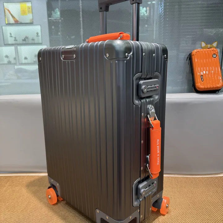 スーパーコピー リモワ スーツケース