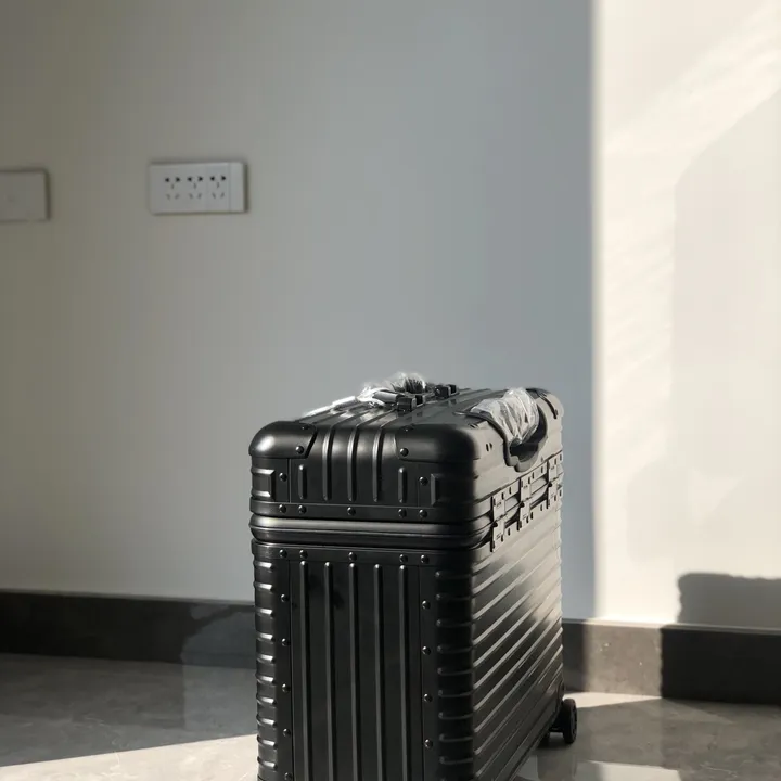 スーパーコピー リモワ スーツケース