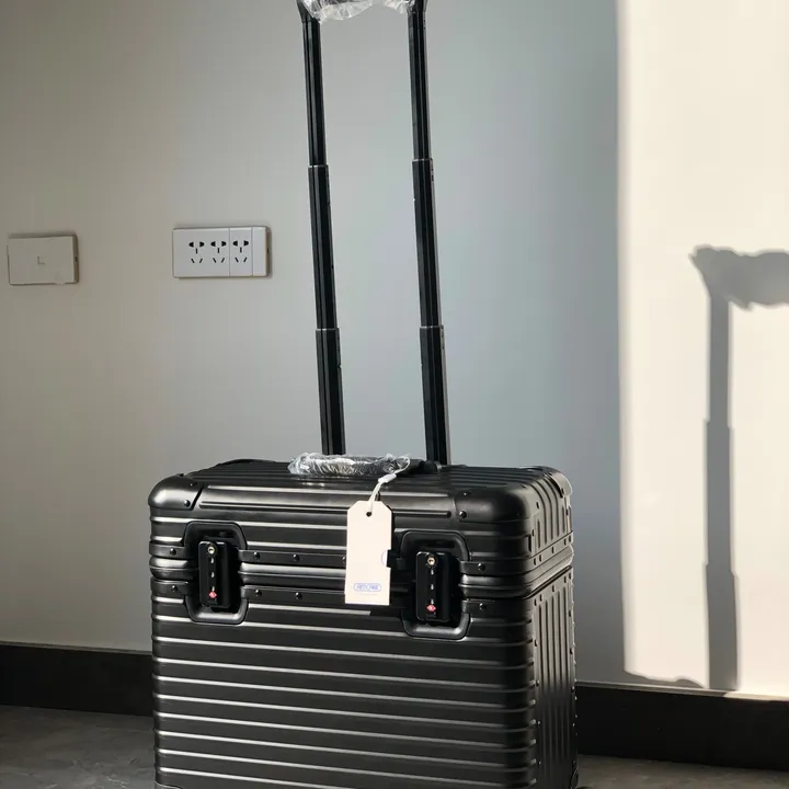 スーパーコピー リモワ スーツケース