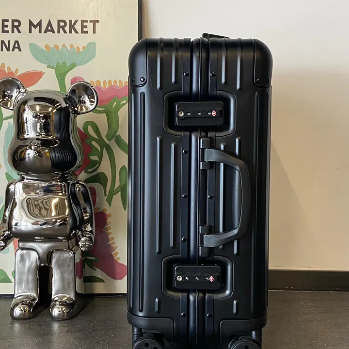 スーパーコピー リモワ スーツケース