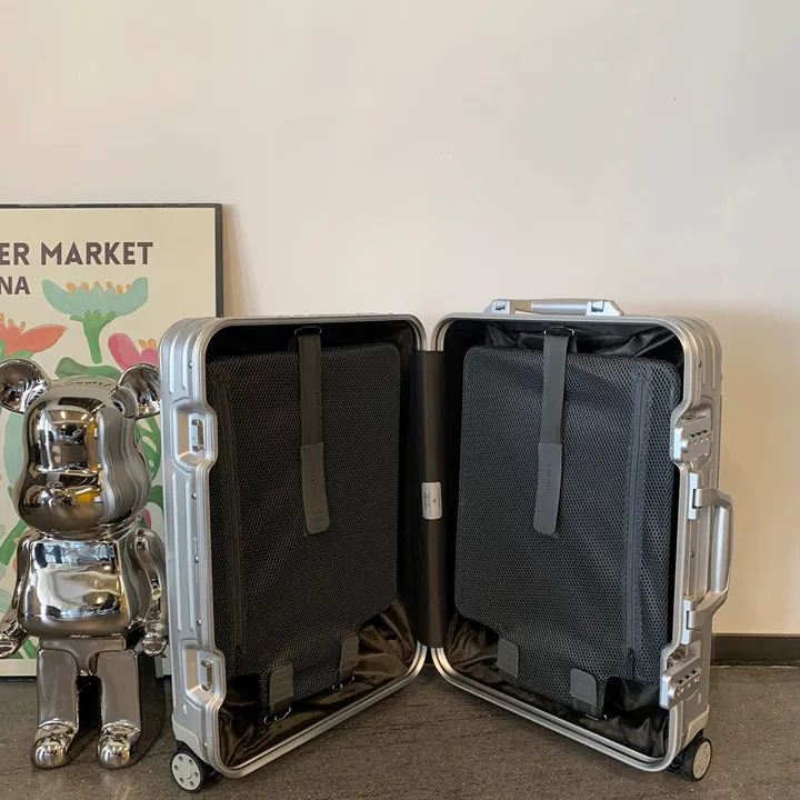 スーパーコピー リモワ スーツケース