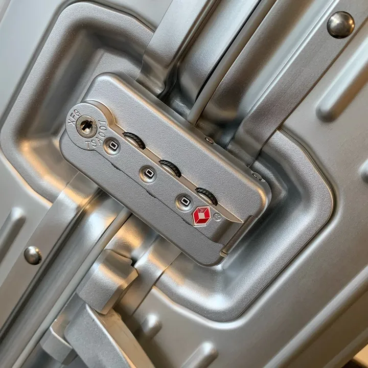 スーパーコピー リモワ スーツケース