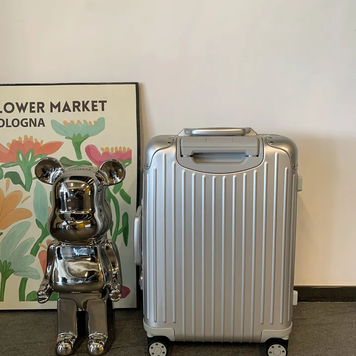 スーパーコピー リモワ スーツケース