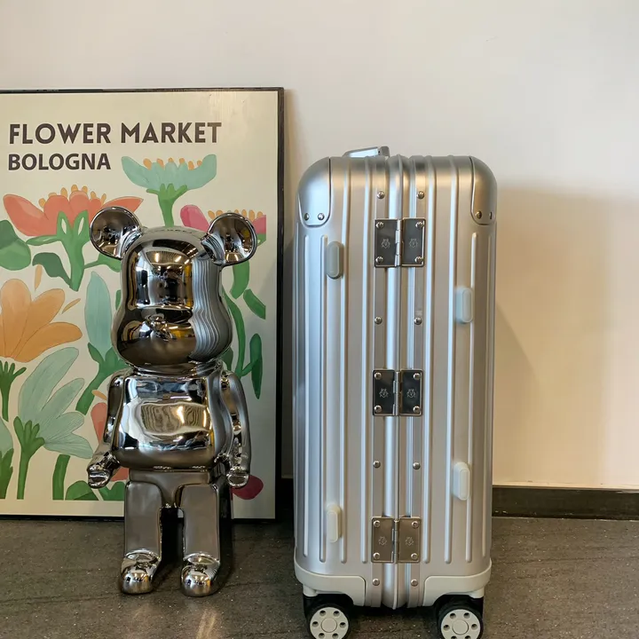 スーパーコピー リモワ スーツケース