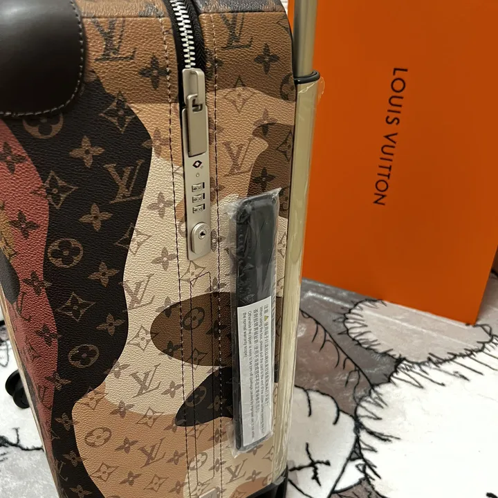 スーパーコピー ルイヴィトン スーツケース