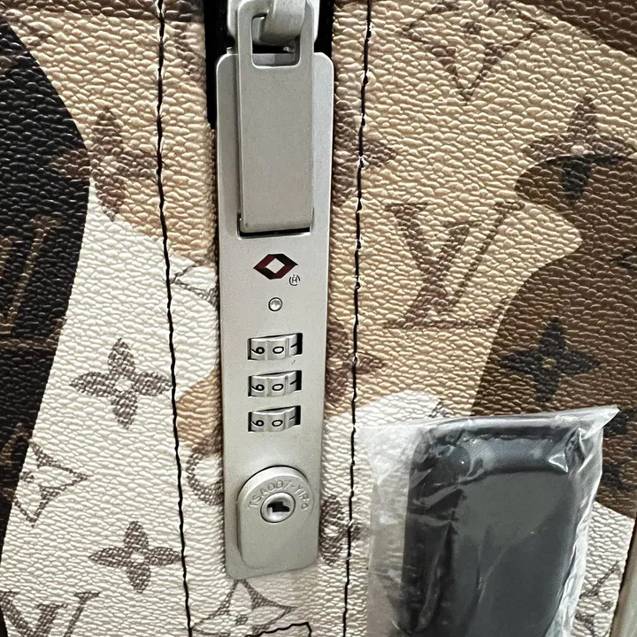 スーパーコピー ルイヴィトン スーツケース