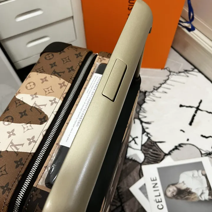 スーパーコピー ルイヴィトン スーツケース