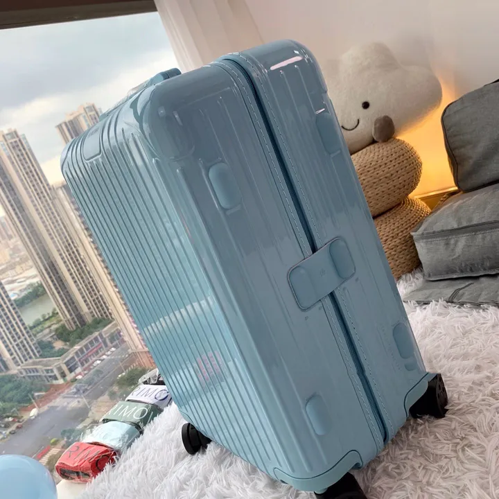 スーパーコピー リモワ スーツケース