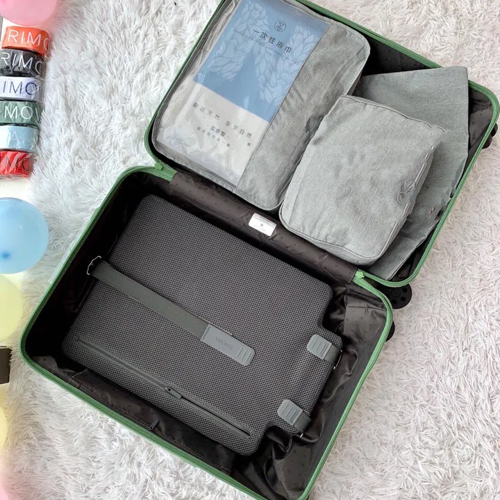 スーパーコピー リモワ スーツケース