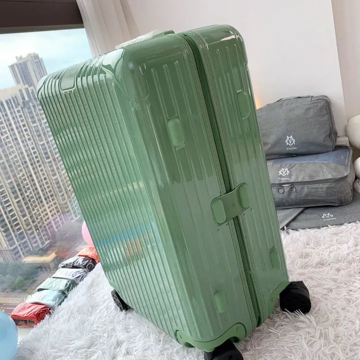 スーパーコピー リモワ スーツケース