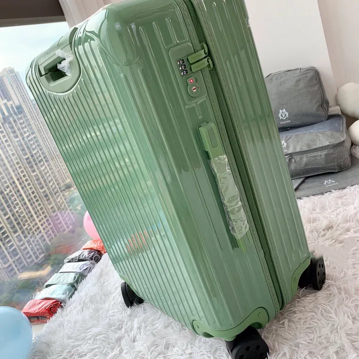 スーパーコピー リモワ スーツケース