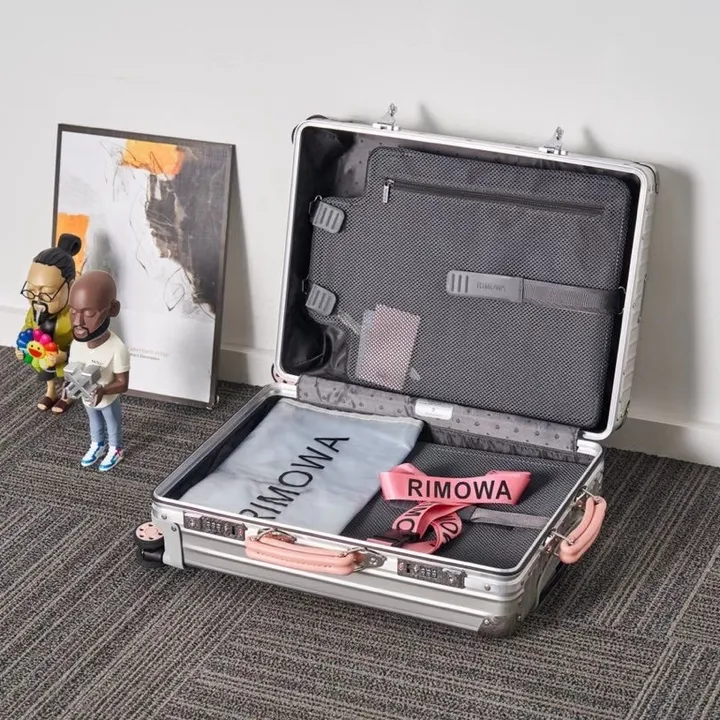 スーパーコピー リモワ スーツケース