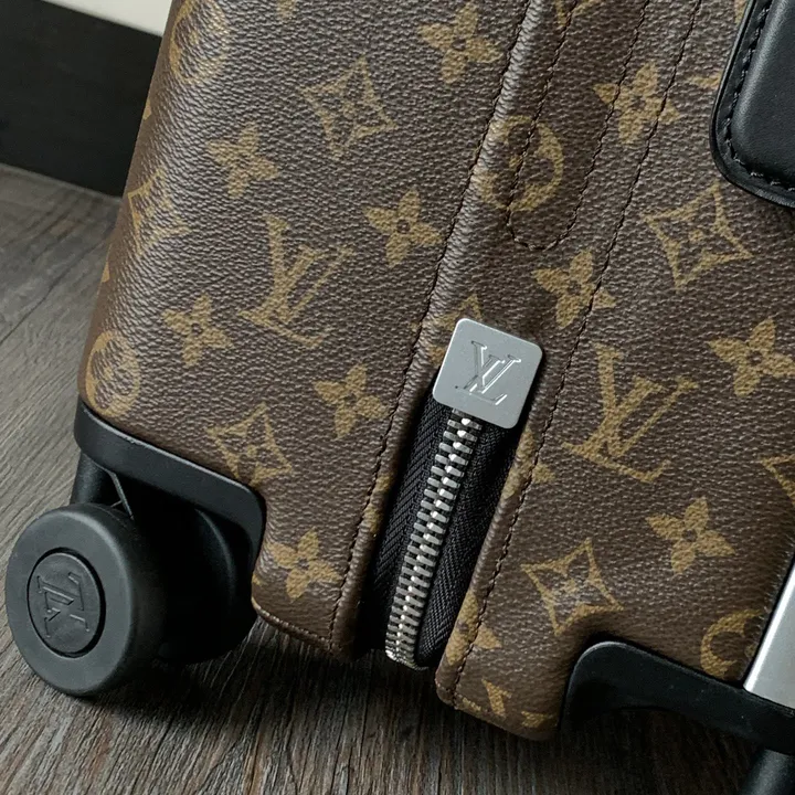 スーパーコピー ルイヴィトン スーツケース