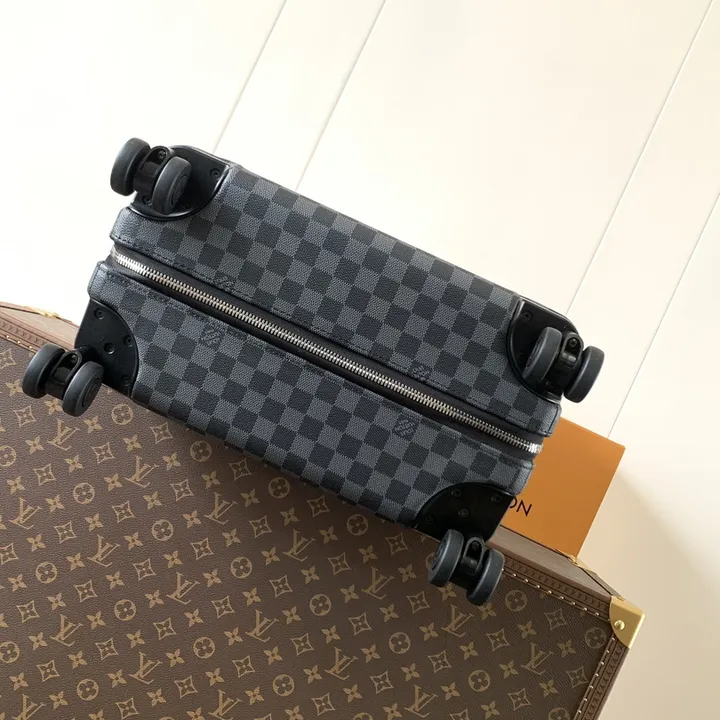 スーパーコピー ルイヴィトン スーツケース