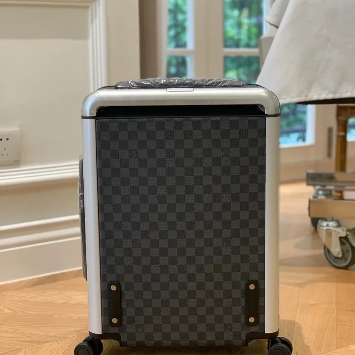 スーパーコピー ルイヴィトン スーツケース