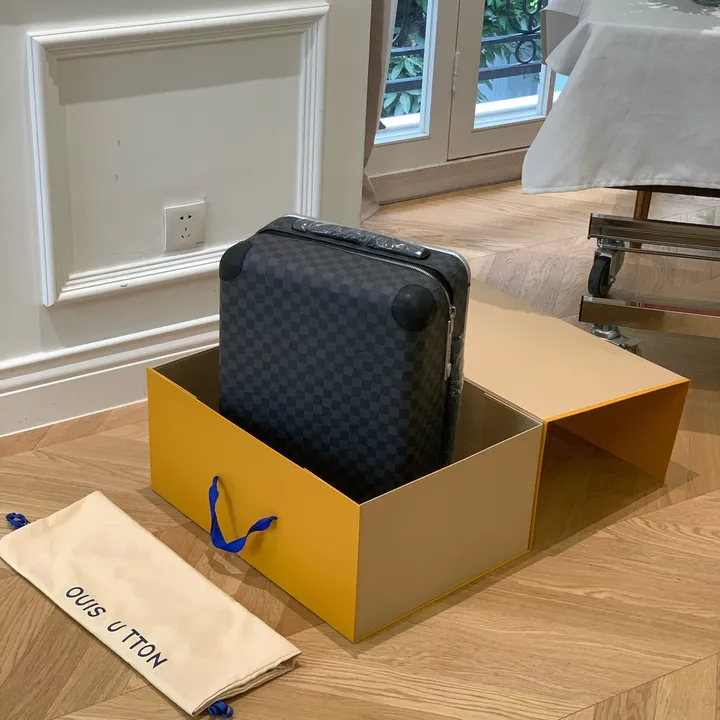 スーパーコピー ルイヴィトン スーツケース