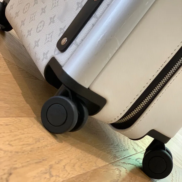 スーパーコピー ルイヴィトン スーツケース