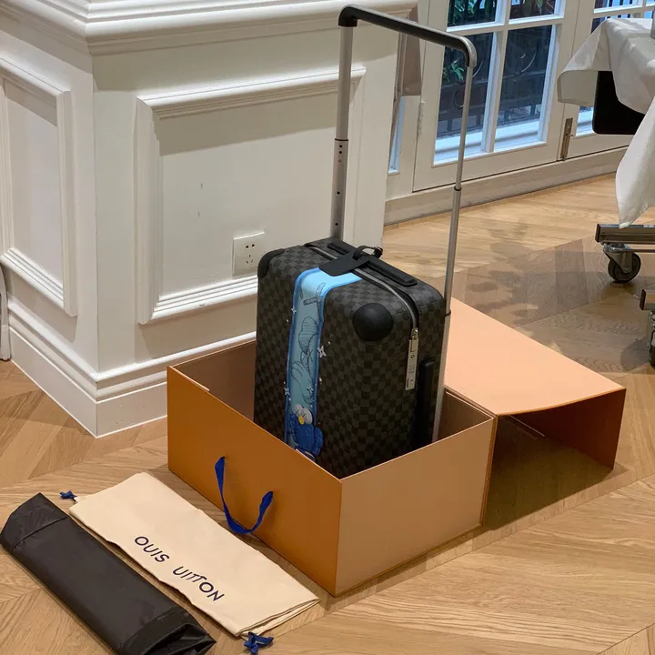 スーパーコピー ルイヴィトン スーツケース