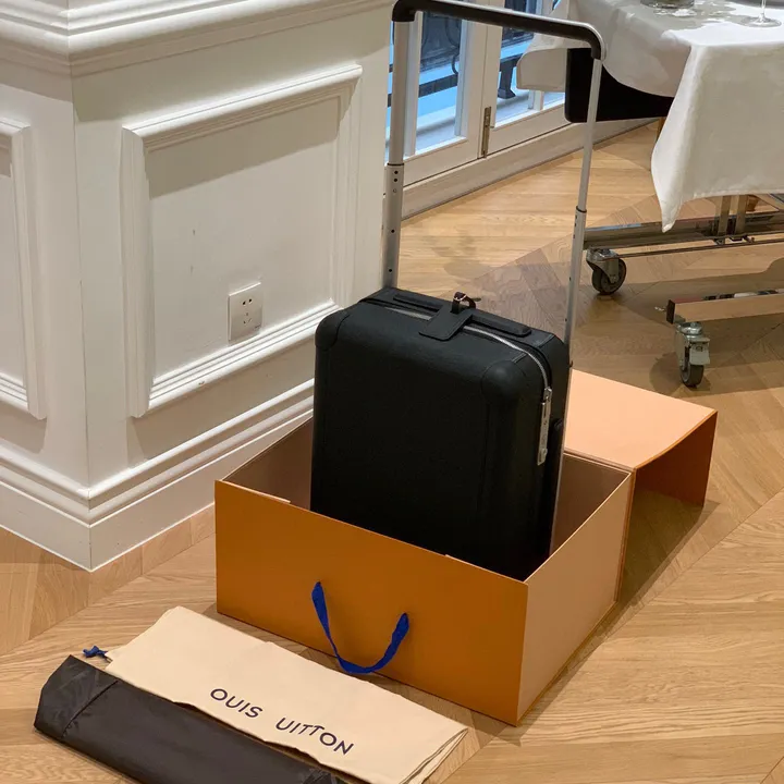 スーパーコピー ルイヴィトン スーツケース
