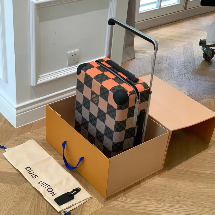 スーパーコピー ルイヴィトン スーツケース