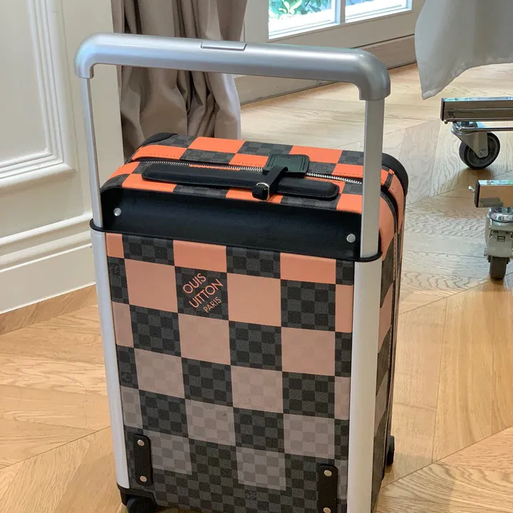 スーパーコピー ルイヴィトン スーツケース