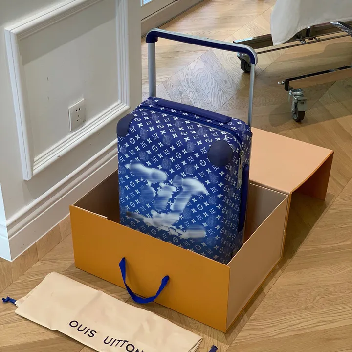 スーパーコピー ルイヴィトン スーツケース